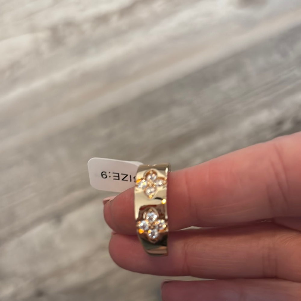 Flora Ring